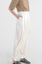 Load image into Gallery viewer, Cruz Ankle Tie Pleated Pant
