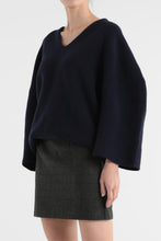 Load image into Gallery viewer, Sander V Neck
