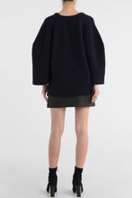 Load image into Gallery viewer, Sander V Neck
